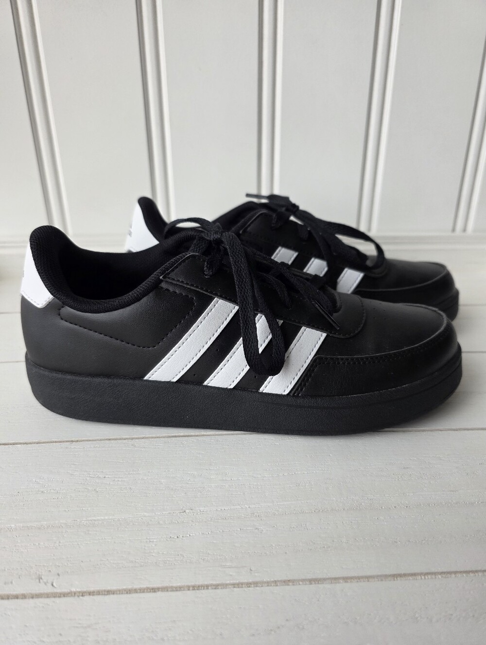 Adidas Breaknet Lifestyle Court Lace Up Athletic Shoes Black White Size 5 Youth